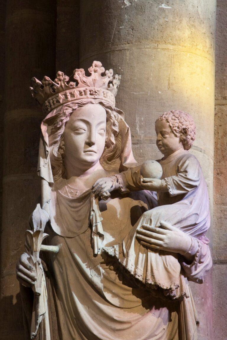La Vierge à l’Enfant dite « Notre-Dame de Paris »